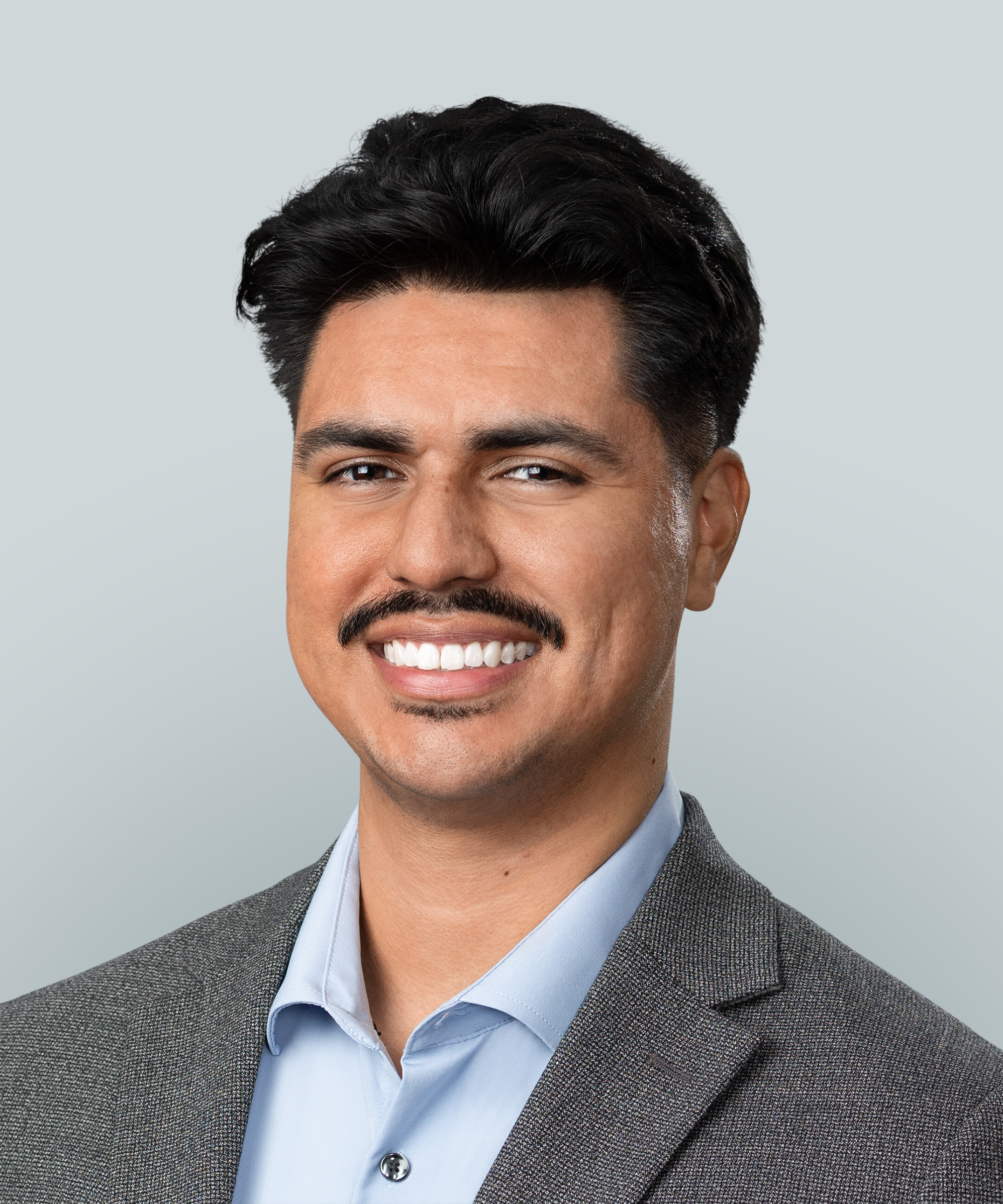 Alfonso Tovar Photo